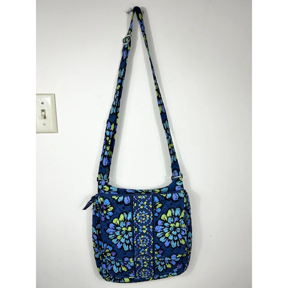 Vera Bradley Indigo Pop Hipster Crossbody Bag Blue Floral Quilted Cotton RETIRED